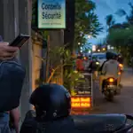 Bali pays dangereux : vigilance vols scooters volcans, smartphone sécurisé